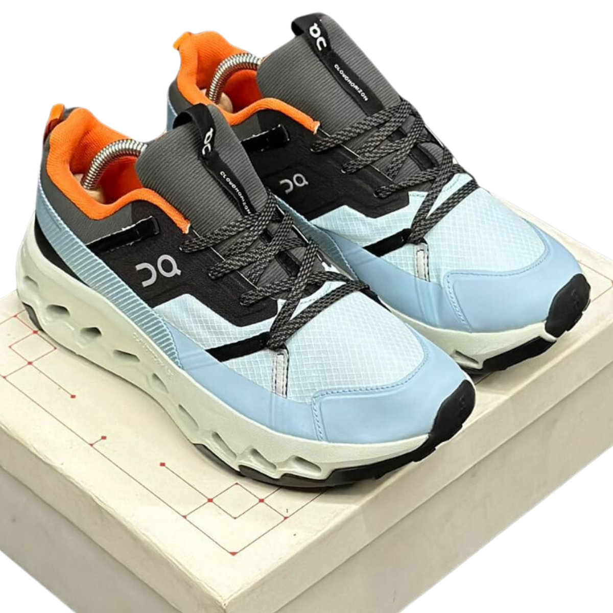 ZAPATILLAS ON CLOUDMONSTER HOMBRE: Comodidad y Rendimiento para Tu D&iacute;a a D&iacute;a  Si buscas un calzado que te brinde comodidad, ligereza y un rendimiento superior, los ON CLOUD TENIS HOMBRE son la opci&oacute;n perfecta. En Onlineshoppingcenterg, ofrecemos una amplia gama de estos innovadores tenis dise&ntilde;ados para ofrecer una experiencia &uacute;nica en cada paso. Sigue leyendo para descubrir por qu&eacute; estos tenis son ideales para ti y c&oacute;mo puedes obtenerlos f&aacute;cilmente.  &iquest;Por qu&eacute; elegir ON CLOUD TENIS HOMBRE?  Los ON CLOUD TENIS HOMBRE son famosos por su tecnolog&iacute;a CloudTec, que proporciona una amortiguaci&oacute;n suave y una sensaci&oacute;n de ligereza incomparable. Cada par est&aacute; dise&ntilde;ado para ofrecerte el m&aacute;ximo confort, ya sea que los uses para correr, caminar largas distancias o simplemente para tu d&iacute;a a d&iacute;a.     Ventajas de los Tenis On Cloud  Tecnolog&iacute;a CloudTec: La amortiguaci&oacute;n en las suelas hace que cada paso sea m&aacute;s suave, reduciendo el impacto en tus pies y rodillas. Ligereza: Los tenis On Cloud hombre son incre&iacute;blemente ligeros, permitiendo movimientos r&aacute;pidos y c&oacute;modos. Versatilidad: Perfectos tanto para actividades deportivas como para el uso diario. Comparaci&oacute;n con otros modelos  Si ya has o&iacute;do hablar de modelos como el ON Cloud 5 hombre o el Tenis on Cloud X, puedes notar que todos los tenis de la l&iacute;nea On Cloud destacan por su ligereza y comodidad. Sin embargo, los ON CLOUD TENIS HOMBRE se diferencian por su dise&ntilde;o innovador y por ser ideales tanto para corredores como para quienes buscan estilo y confort en su d&iacute;a a d&iacute;a.     &iquest;D&oacute;nde comprar ON CLOUD TENIS HOMBRE?  En Onlineshoppingcenterg, puedes encontrar los mejores precios y ofertas en ON CLOUD TENIS HOMBRE. Adem&aacute;s, contamos con una gran variedad de modelos para que elijas el que mejor se adapte a tus necesidades. Si est&aacute;s buscando opciones como los Tenis on Cloud hombre precio o quieres saber m&aacute;s sobre los modelos disponibles en Colombia, nuestra tienda es el lugar ideal.  &iquest;Est&aacute;s buscando otros modelos?  Si bien los ON CLOUD TENIS HOMBRE son perfectos para ti, tambi&eacute;n puedes encontrar otras opciones como los ON Cloud Tenis Mujer o los populares Tenis On Cloud Mujer Precio en Onlineshoppingcenterg. Tenemos una amplia gama de modelos tanto para hombres como para mujeres.     Caracter&iacute;sticas Destacadas de los ON CLOUD TENIS HOMBRE  Durabilidad: Los materiales de alta calidad aseguran que los tenis On Cloud hombre sean resistentes y duraderos. Transpirabilidad: La parte superior de malla ayuda a mantener tus pies frescos incluso en los entrenamientos m&aacute;s intensos. Ajuste perfecto: Su dise&ntilde;o ergon&oacute;mico asegura que el calzado se ajuste c&oacute;modamente a tu pie, brindando soporte en cada paso. Otros modelos populares  Si te interesa explorar m&aacute;s all&aacute; de los ON CLOUD TENIS HOMBRE, tambi&eacute;n puedes considerar:  Tenis on Cloudnova: Un modelo de moda que combina estilo y rendimiento. Tenis on Cloudflyer: Ideales para corredores que buscan un soporte adicional. Tenis Cloud 5 Hombre: Otra opci&oacute;n popular para aquellos que buscan un dise&ntilde;o ligero y vers&aacute;til.    Opiniones sobre ON CLOUD TENIS HOMBRE  Los usuarios de ON CLOUD TENIS HOMBRE est&aacute;n encantados con la experiencia que ofrece este calzado. Destacan su comodidad, la tecnolog&iacute;a avanzada CloudTec, y la durabilidad de los tenis, haciendo de estos una elecci&oacute;n inteligente para cualquier tipo de actividad. En Onlineshoppingcenterg, muchos clientes han dejado comentarios positivos sobre la sensaci&oacute;n de ligereza y el ajuste c&oacute;modo de los tenis.  &iquest;Listo para comprar ON CLOUD TENIS HOMBRE?  Si ya te has decidido a comprar los ON CLOUD TENIS HOMBRE, no esperes m&aacute;s. En Onlineshoppingcenterg, te ofrecemos una experiencia de compra r&aacute;pida y segura. Vis&iacute;tanos hoy mismo y elige entre nuestra amplia selecci&oacute;n de modelos. Con un solo clic, podr&aacute;s tener los tenis On Cloud hombre en tus manos y empezar a disfrutar de la comodidad y el rendimiento que solo On Cloud puede ofrecer.  No lo dudes m&aacute;s y visita Onlineshoppingcenterg para comprar tus ON CLOUD TENIS HOMBRE. &iexcl;Tu comodidad y estilo est&aacute;n a solo un paso!   